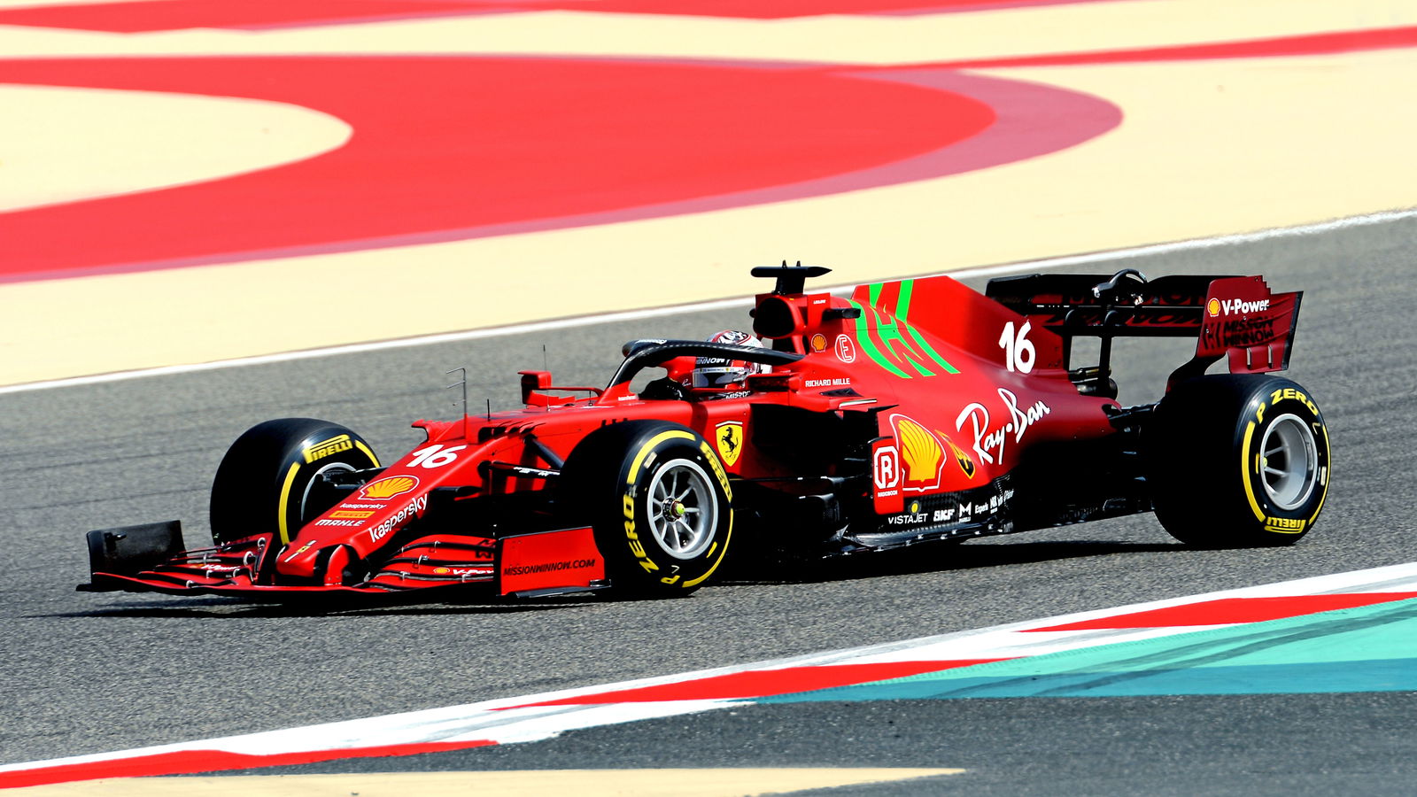 FOTO: Debut Mobil F1 2021 Ferrari dan Haas di Bahrain
